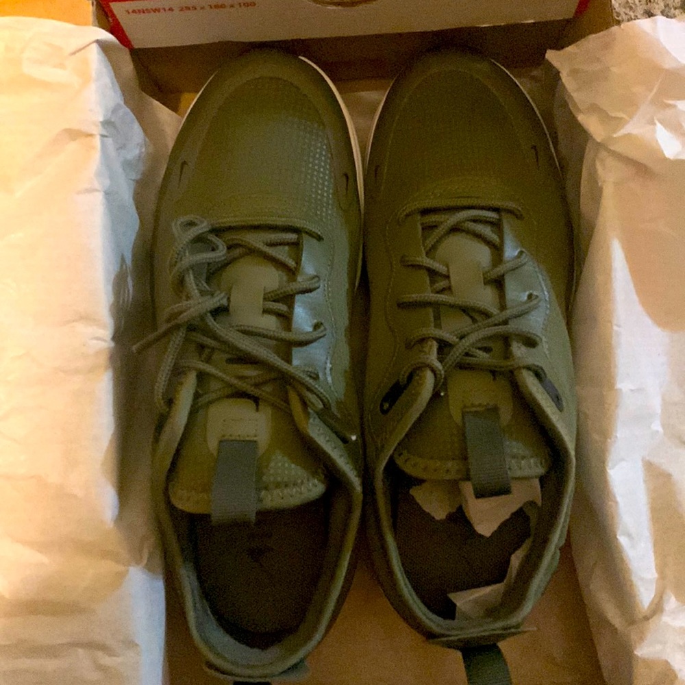 Nike Air Max Dia NWT